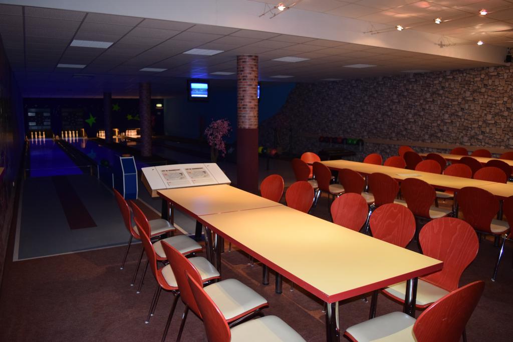 Euroville Jugend- Und Sporthotel Наумбург Экстерьер фото
