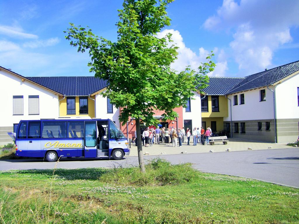 Euroville Jugend- Und Sporthotel Наумбург Экстерьер фото