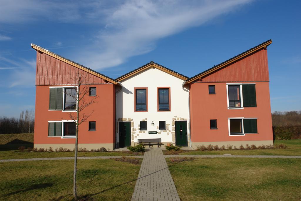 Euroville Jugend- Und Sporthotel Наумбург Экстерьер фото